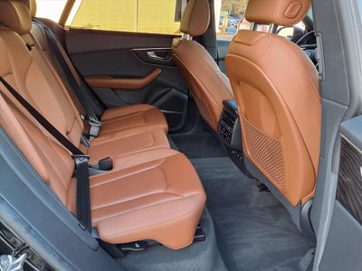 2022 Audi Q8 Premium Plus