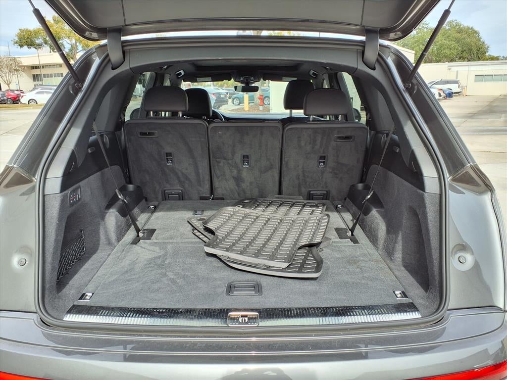 2023 Audi Q7 Premium Plus