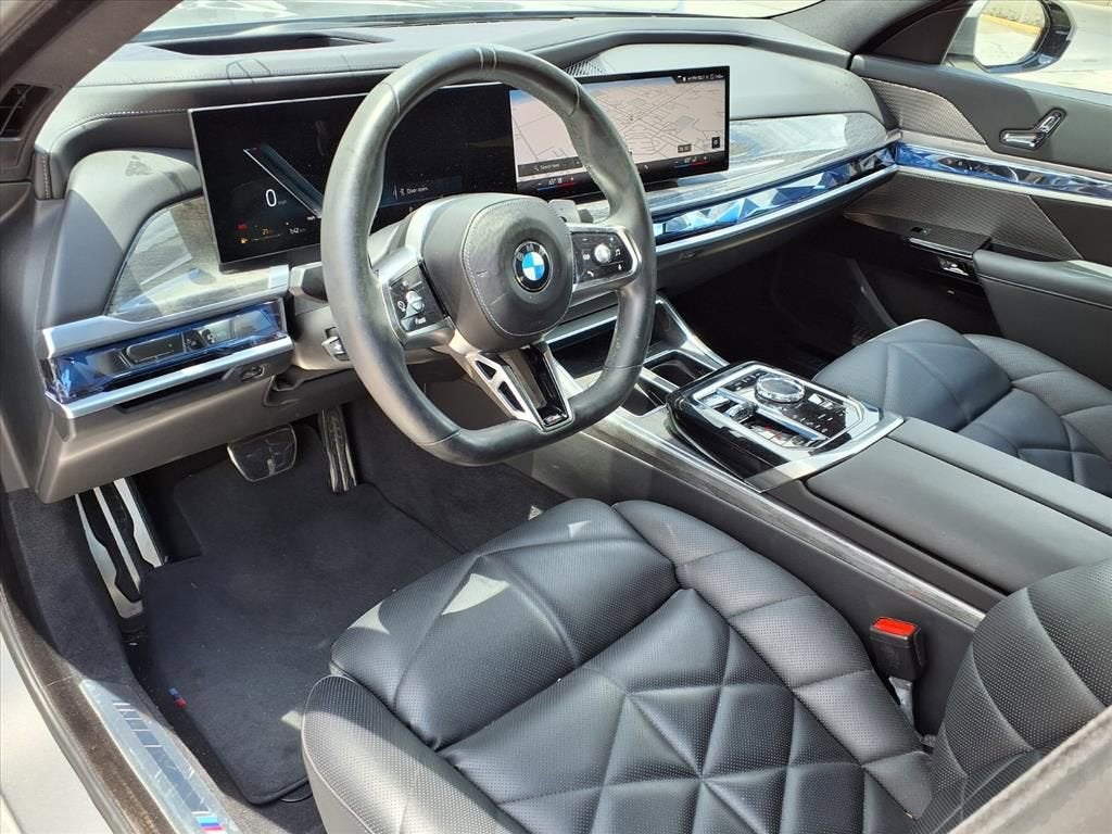 2023 BMW 7 Series 740i