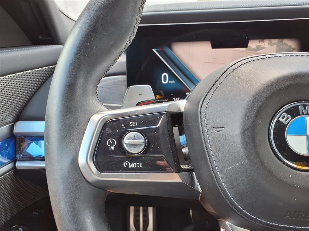 2023 BMW 7 Series 740i