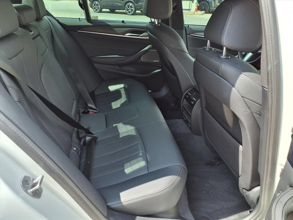 2022 BMW 5 Series 530i