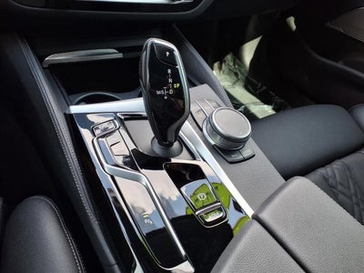2022 BMW 5 Series 530i