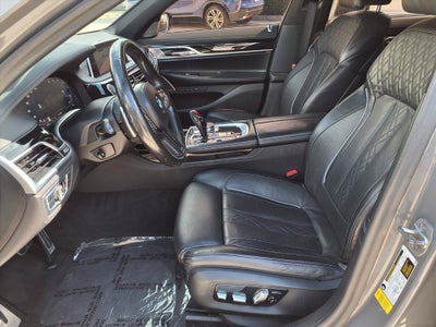 2022 BMW 7 Series 740i