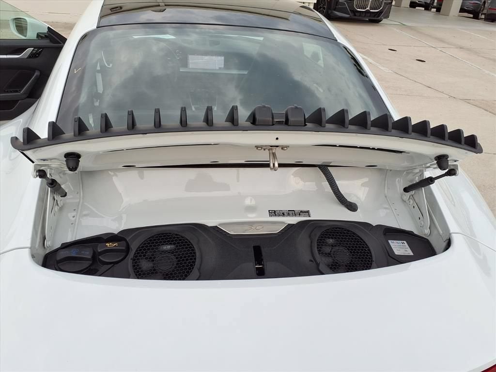 2020 Porsche 911 Carrera