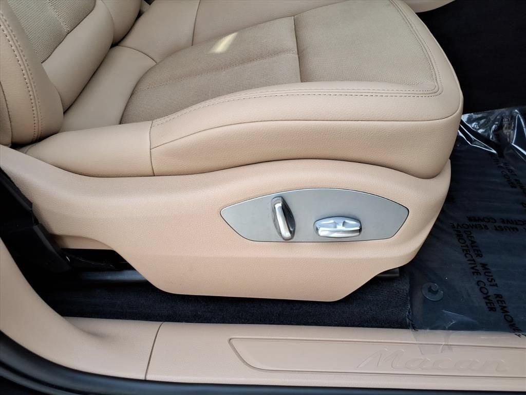 2023 Porsche Macan T