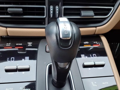 2023 Porsche Macan T