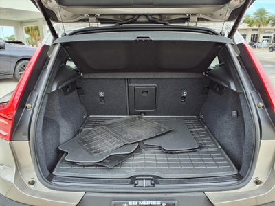 2022 Volvo XC40 Momentum