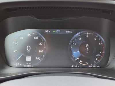 2022 Volvo XC40 Momentum