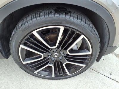 2022 Volvo XC40 Momentum