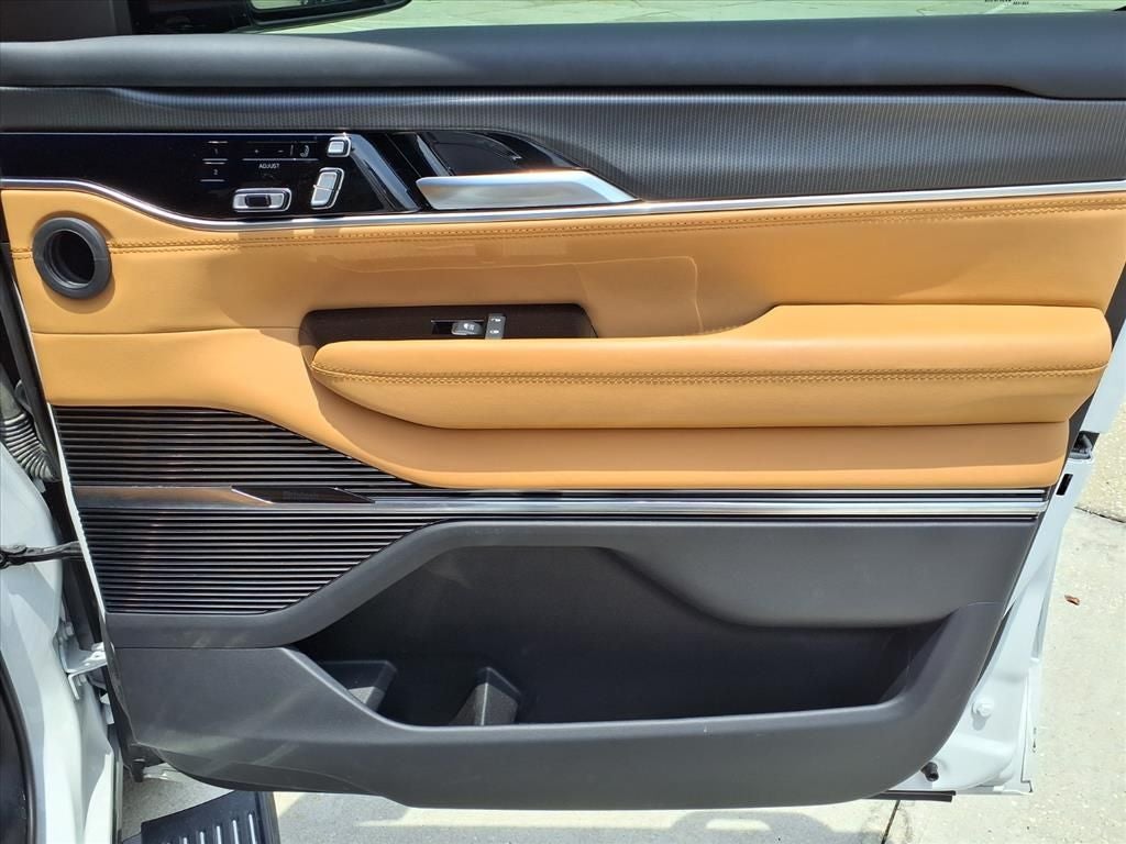 2025 Jeep Grand Wagoneer Series III