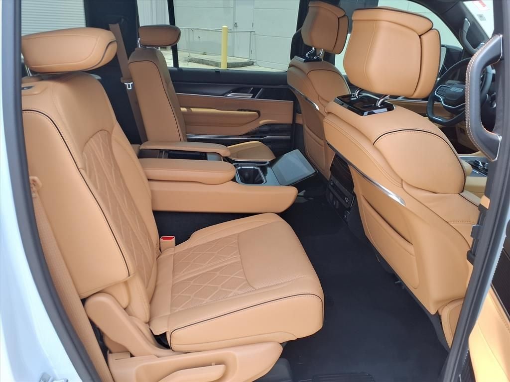 2025 Jeep Grand Wagoneer Series III