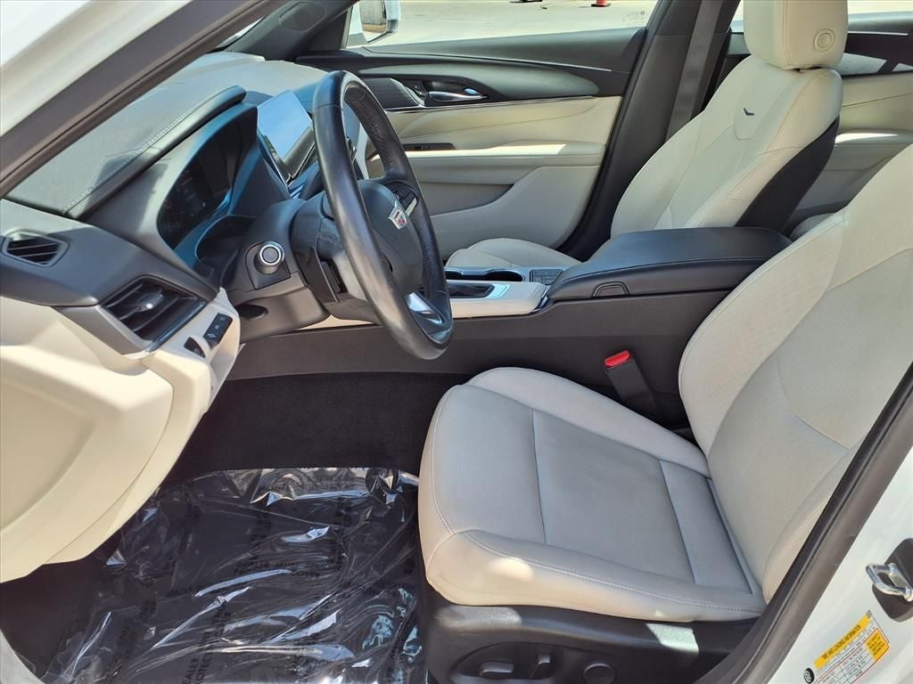 2023 Cadillac CT4 Premium Luxury