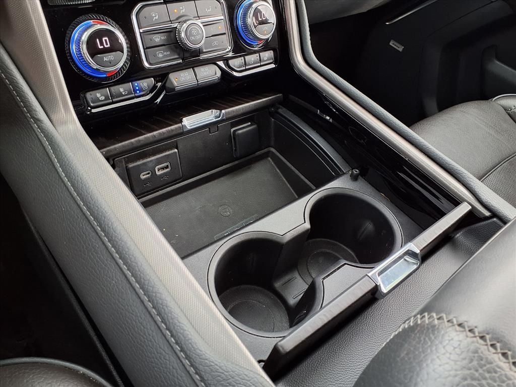 2022 GMC Yukon Denali - Photo 26