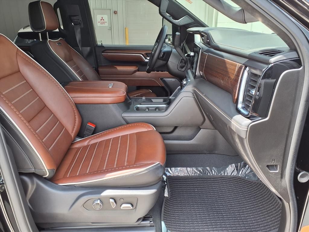 2025 GMC Sierra 3500HD Denali Ultimate