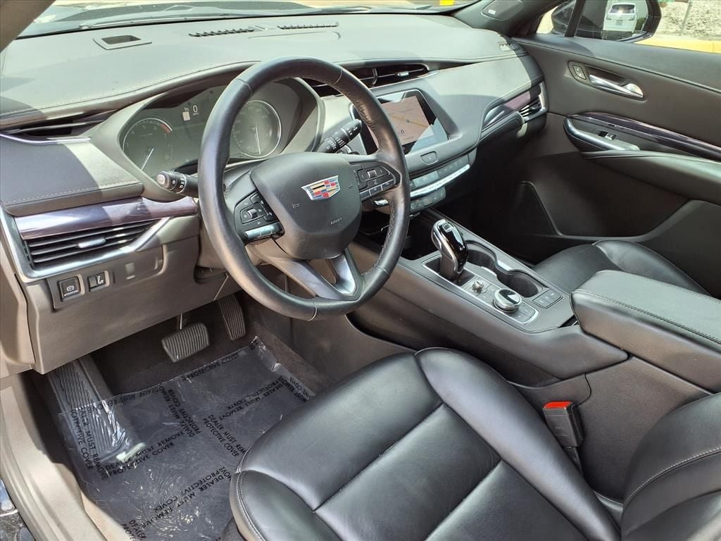 2022 Cadillac XT4 Luxury