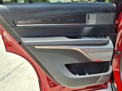 2026 Cadillac VISTIQ Platinum