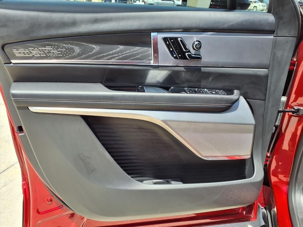 2026 Cadillac VISTIQ Platinum