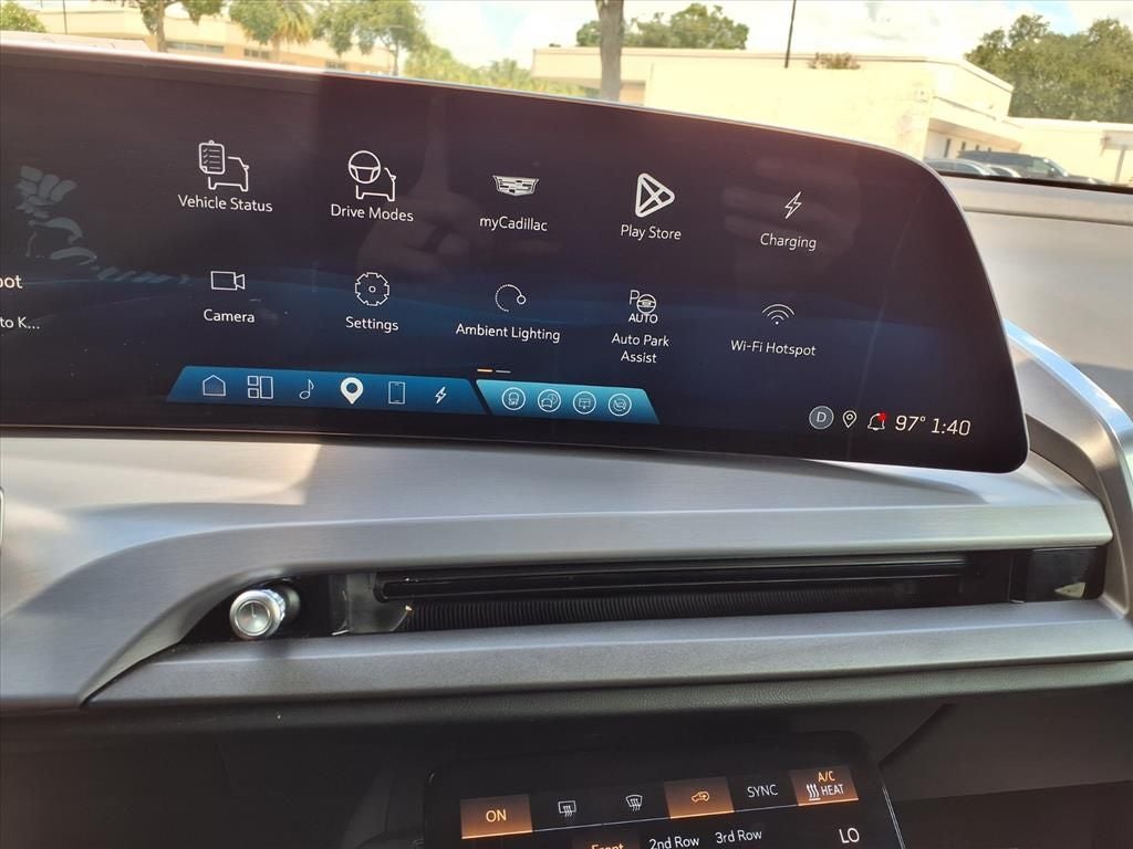 2026 Cadillac VISTIQ Platinum
