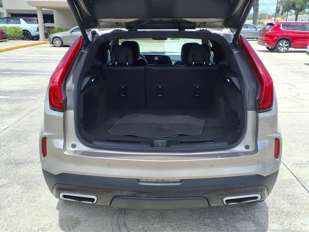2025 Cadillac XT4 Premium Luxury