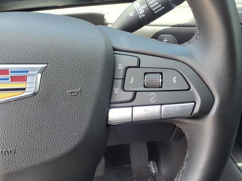 2025 Cadillac XT4 Premium Luxury