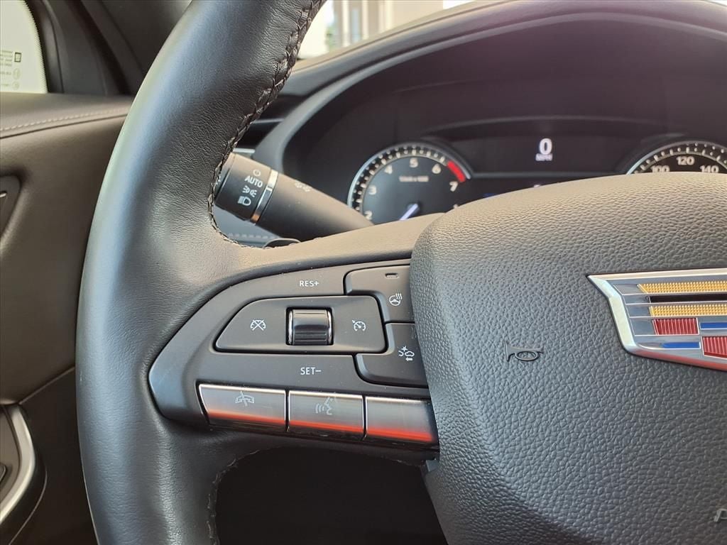 2023 Cadillac XT4 Premium Luxury