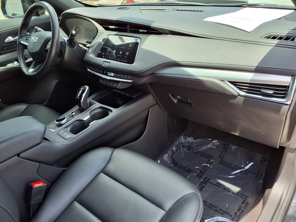 2023 Cadillac XT4 Premium Luxury