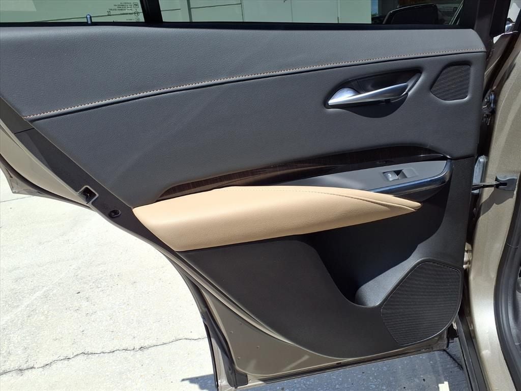 2025 Cadillac XT4 Premium Luxury