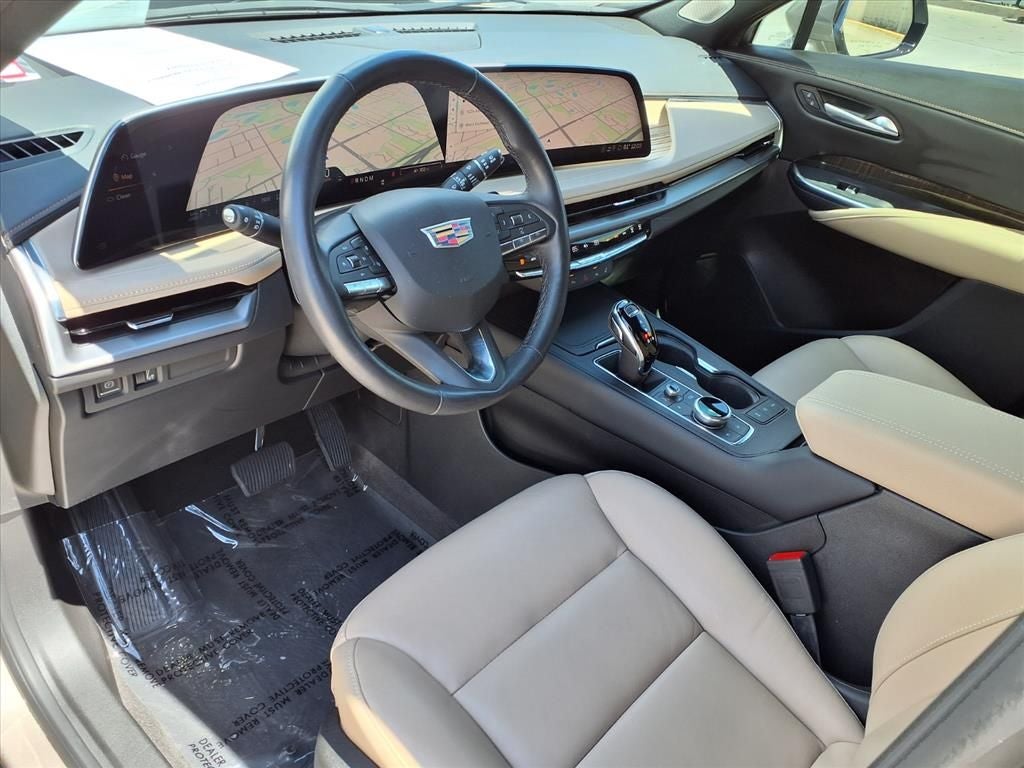 2025 Cadillac XT4 Premium Luxury