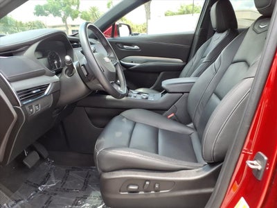 2022 Cadillac XT4 Premium Luxury