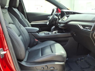 2022 Cadillac XT4 Premium Luxury