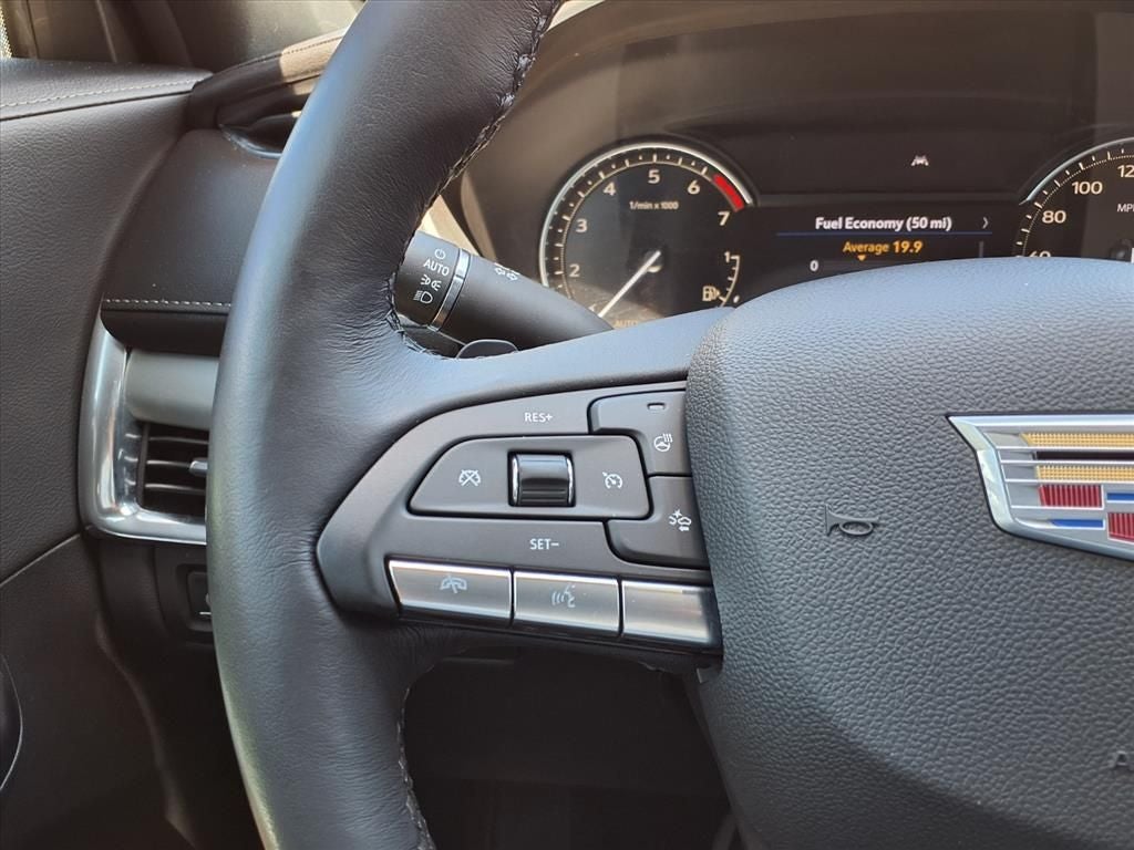2023 Cadillac XT4 Premium Luxury