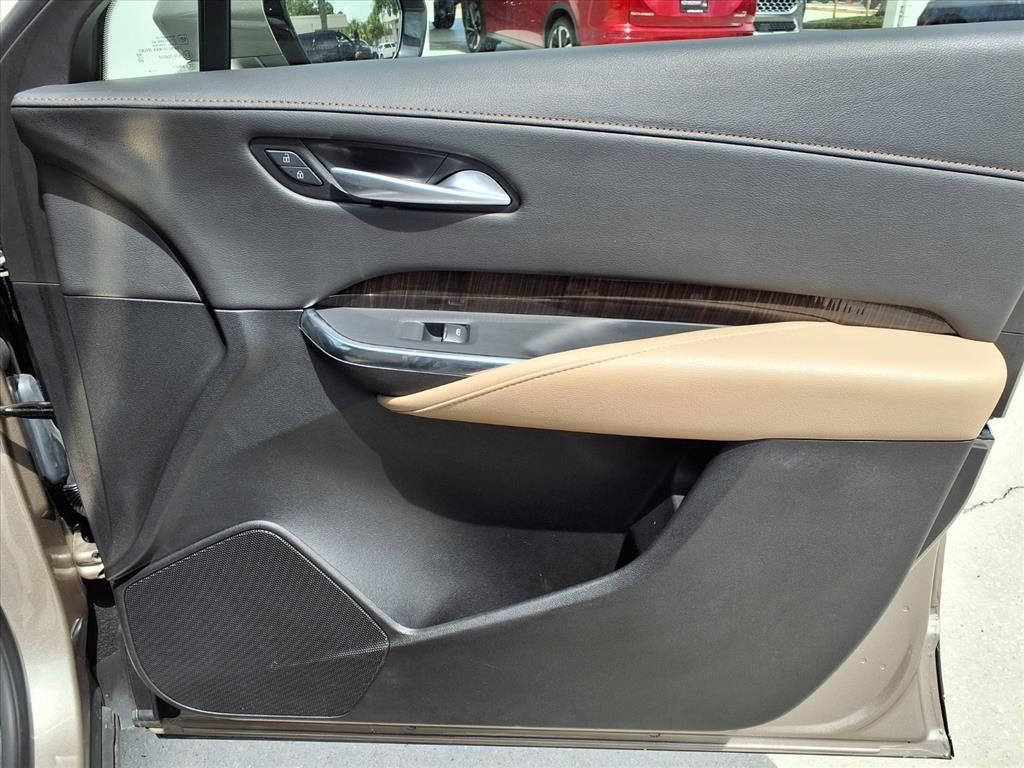 2025 Cadillac XT4 Premium Luxury