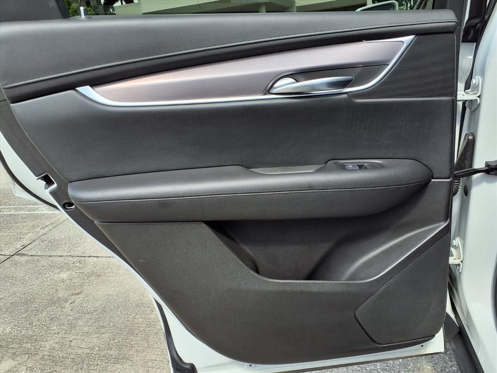 2017 Cadillac XT5 Luxury - Photo 17