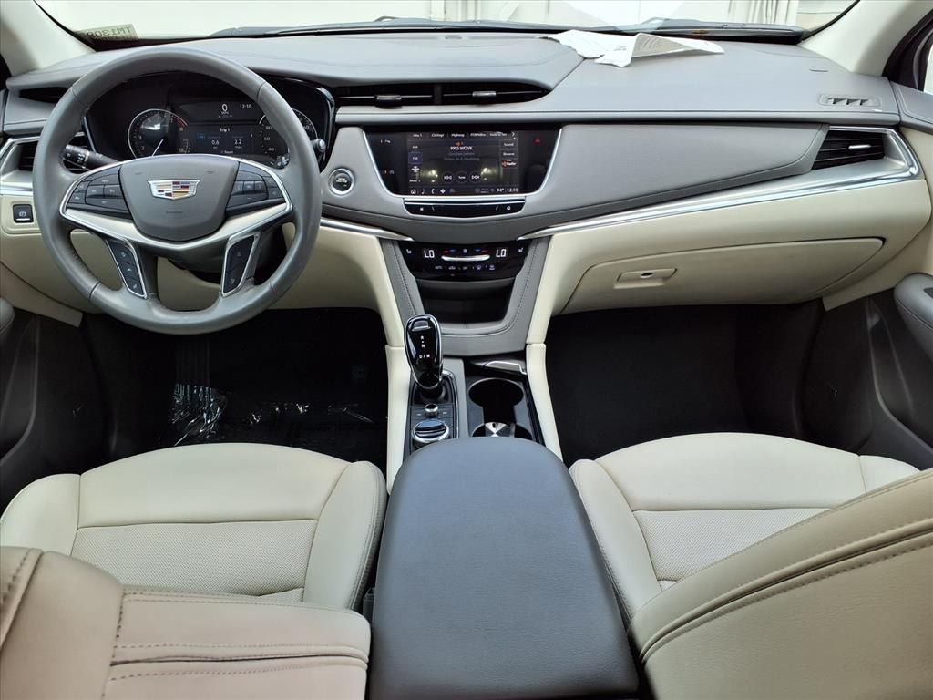 2022 Cadillac XT5 Premium Luxury
