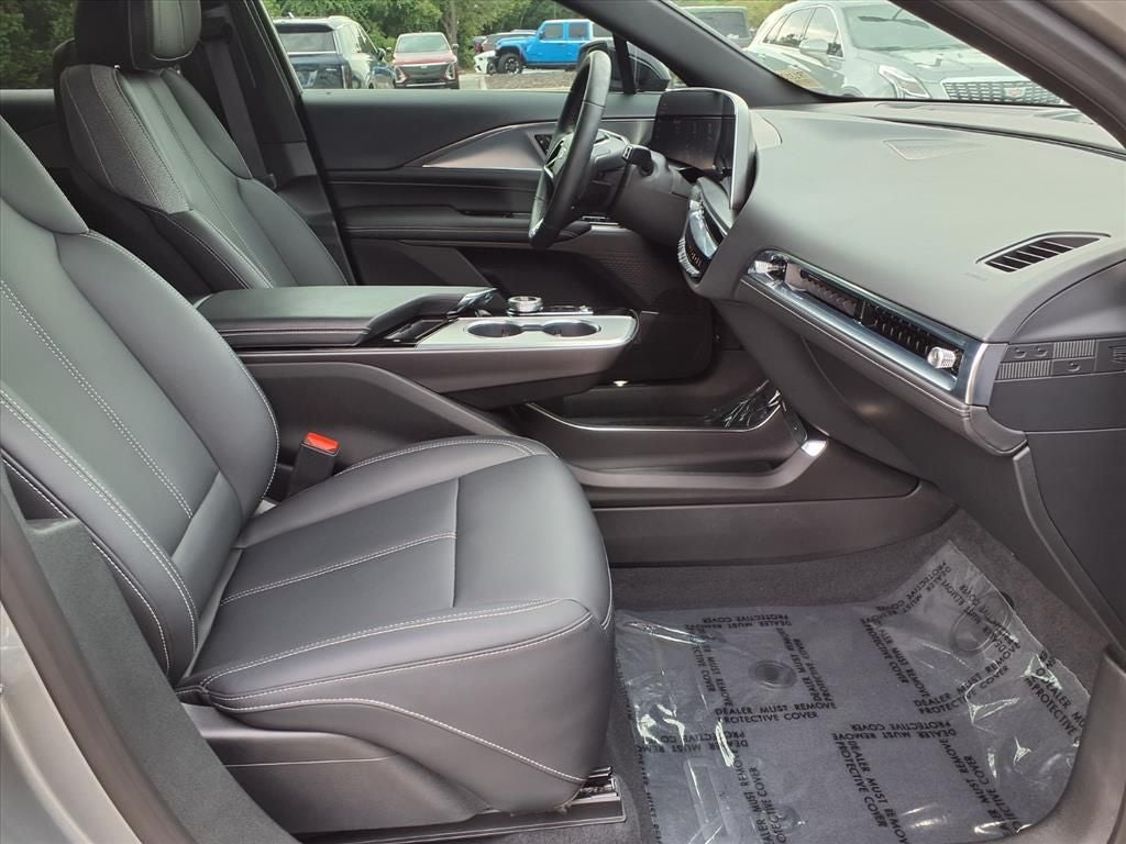 2024 Cadillac LYRIQ Tech