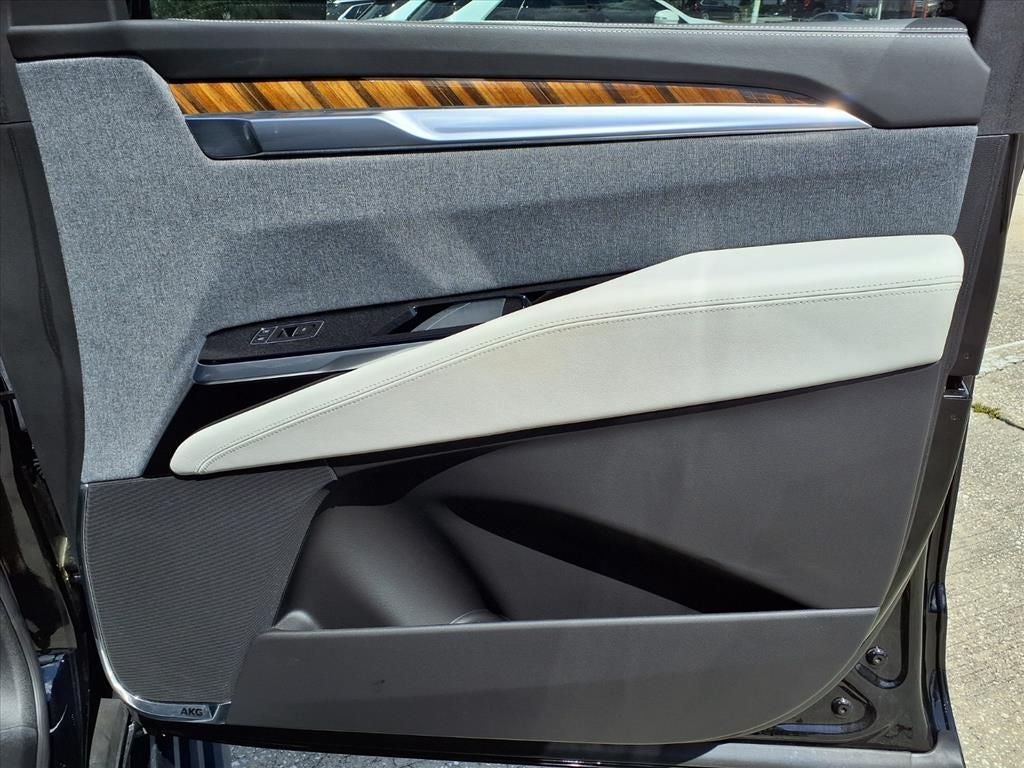 2025 Cadillac Escalade Premium Luxury Platinum