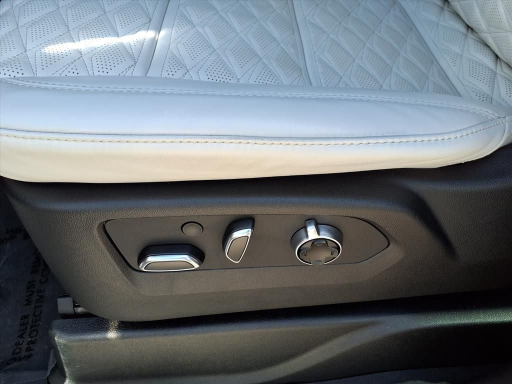 2025 Cadillac Escalade Premium Luxury Platinum