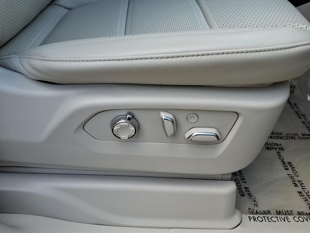 2026 Cadillac Escalade Platinum Sport - Photo 10