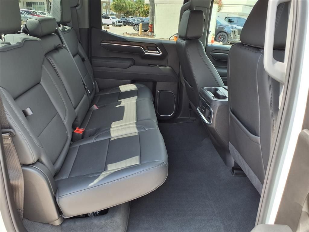 2025 GMC Sierra 1500 SLT - Photo 14