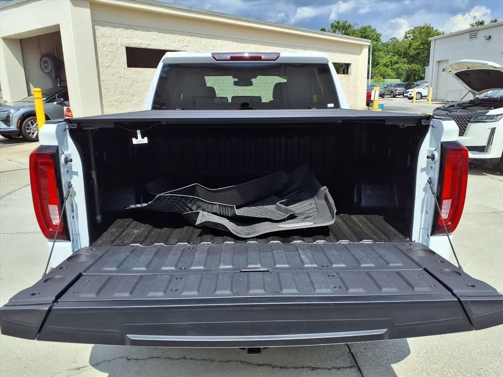 2025 GMC Sierra 1500 SLT - Photo 17