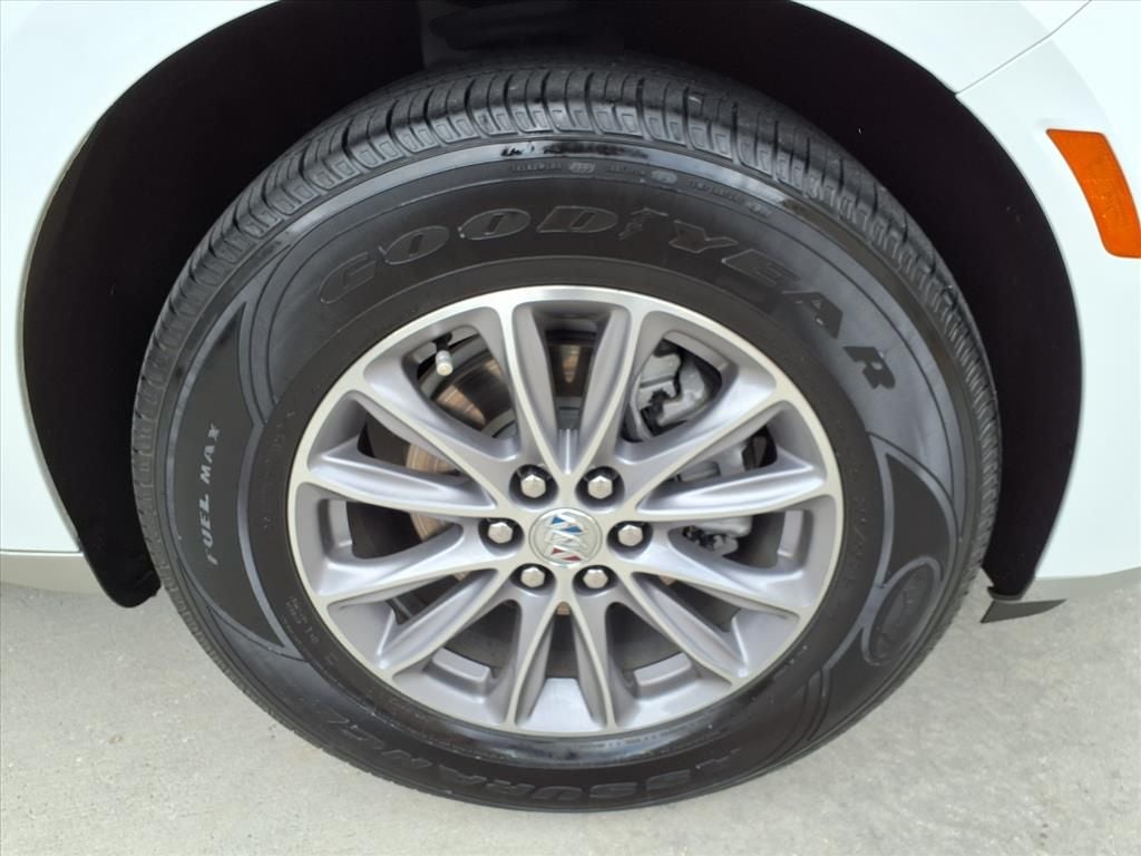 2024 Buick Enclave Essence