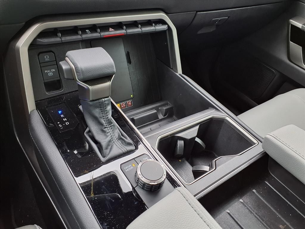 2026 Toyota Tundra Limited - Photo 14