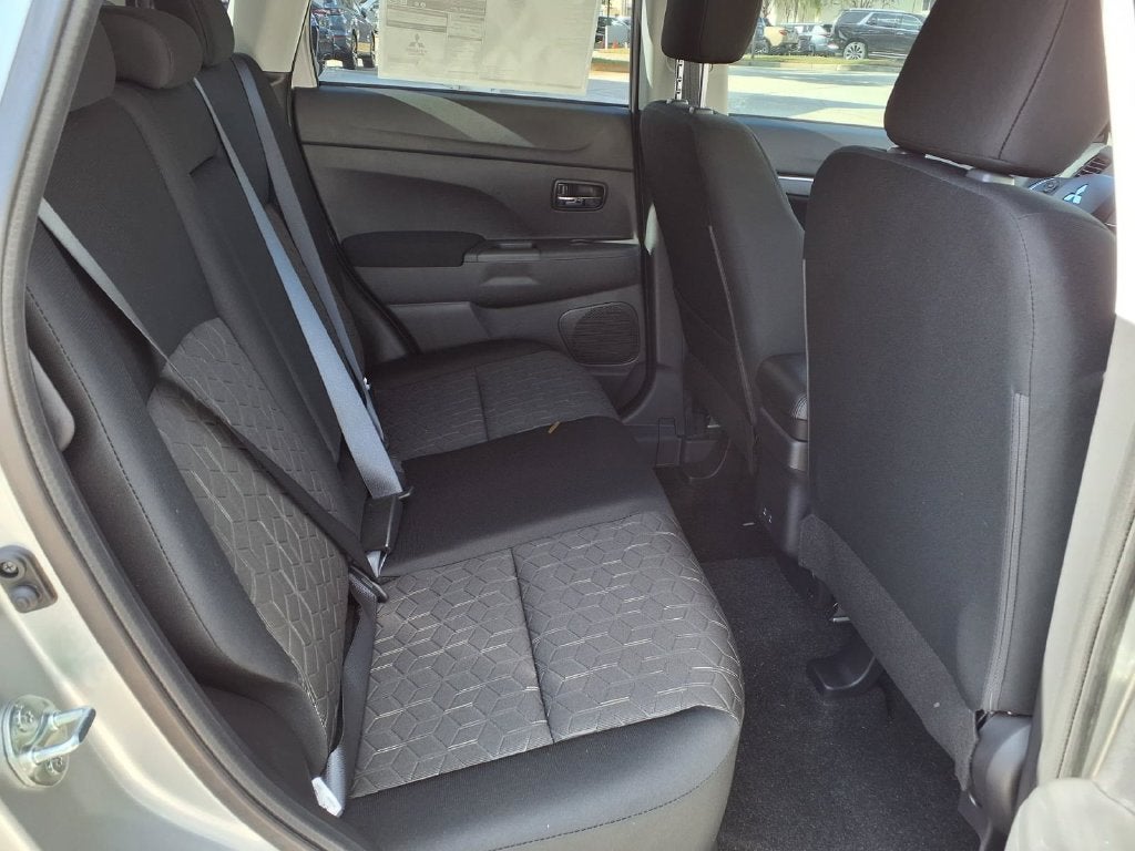 2027 Mitsubishi Outlander Sport 2.0 LE