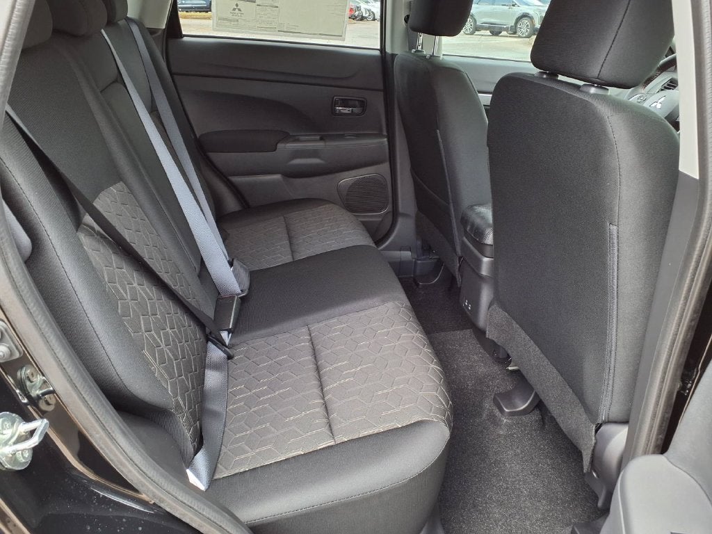 2027 Mitsubishi Outlander Sport 2.0 LE