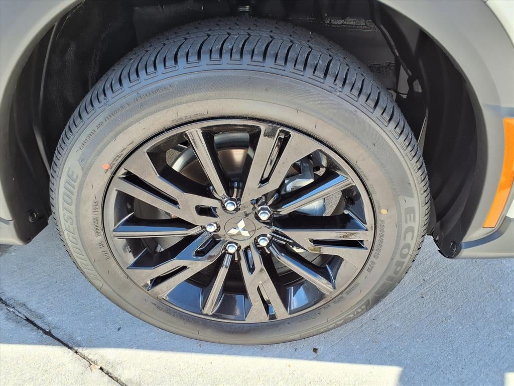 2025 Mitsubishi Eclipse Cross LE