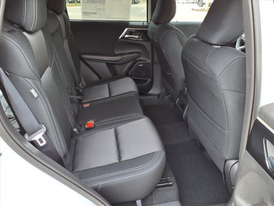 2025 Mitsubishi Outlander ES