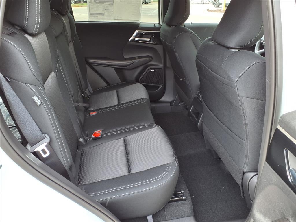 2025 Mitsubishi Outlander ES