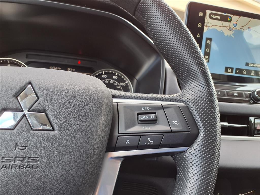 2025 Mitsubishi Outlander ES