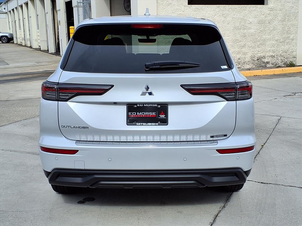 2025 Mitsubishi Outlander ES