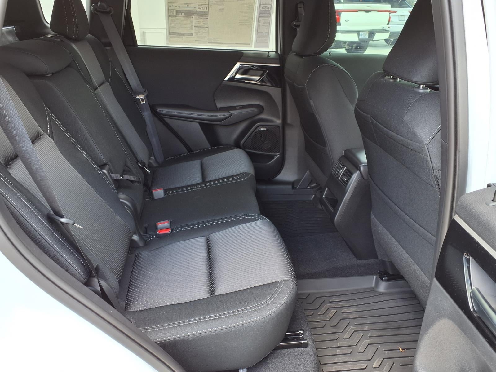 2026 Mitsubishi Outlander ES